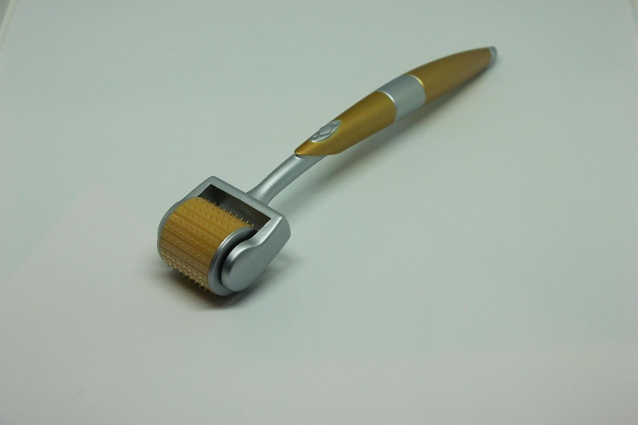 Microneedling naturligt: Fordele og ulemper ved behandling